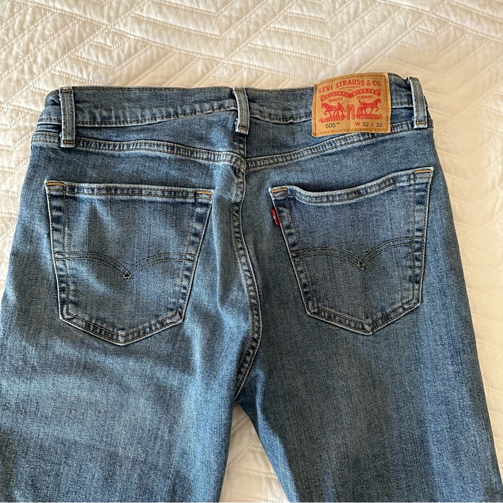 Levi’s 505 straight (W32” x L30”)